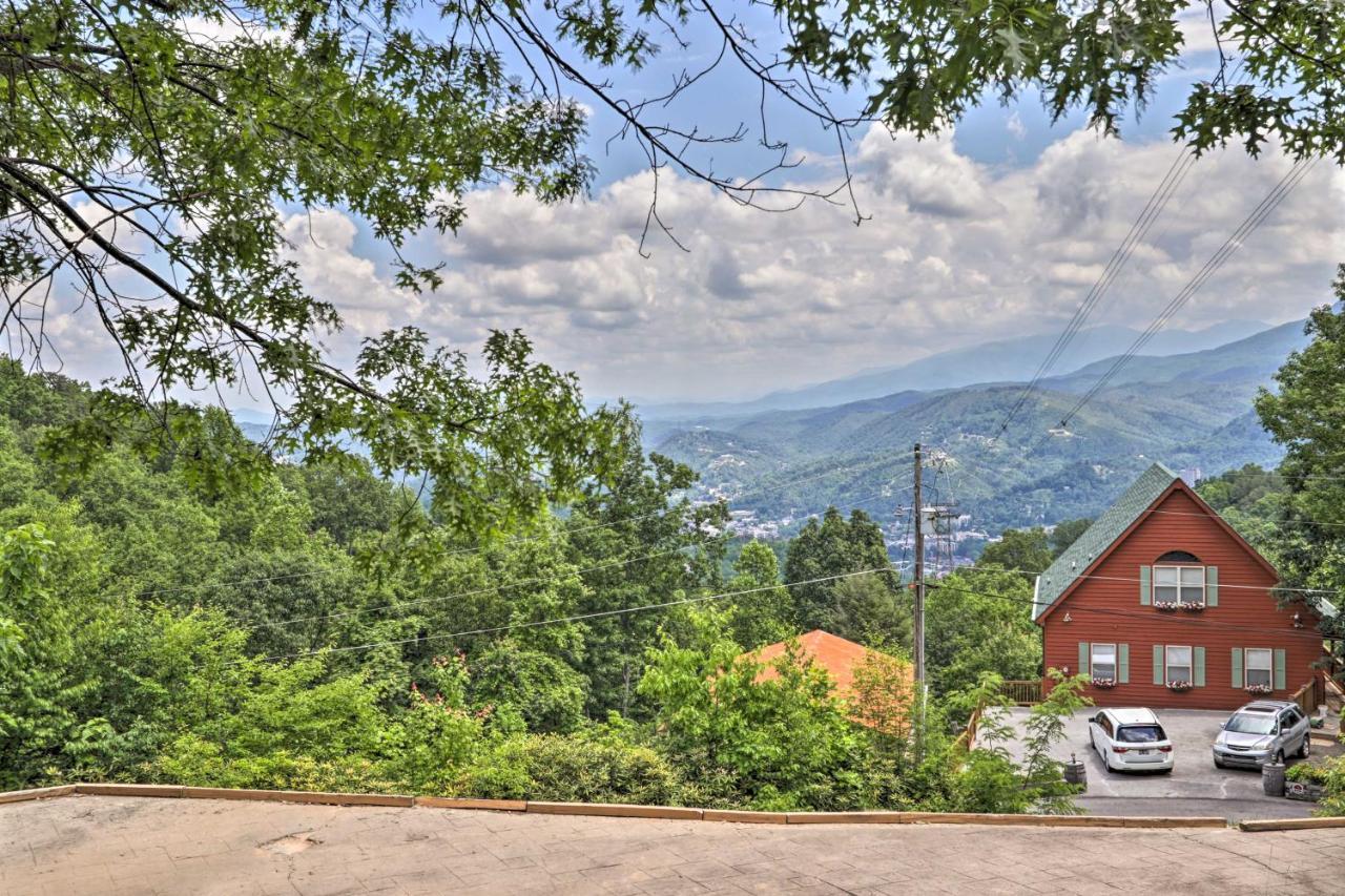 Gatlinburg Chalet Hot Tub, Sauna And Mountain View Екстериор снимка